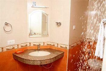קניאקומרי Hotel Sun World מראה חיצוני תמונה